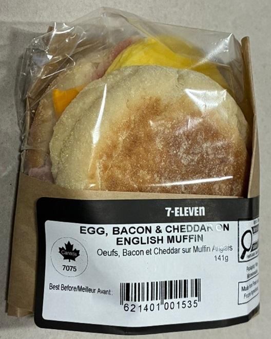 7-Eleven - Egg, Bacon &amp; Cheddar on English Muffin -141 g - Product